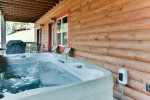 Hot Tub on Lower Deck 